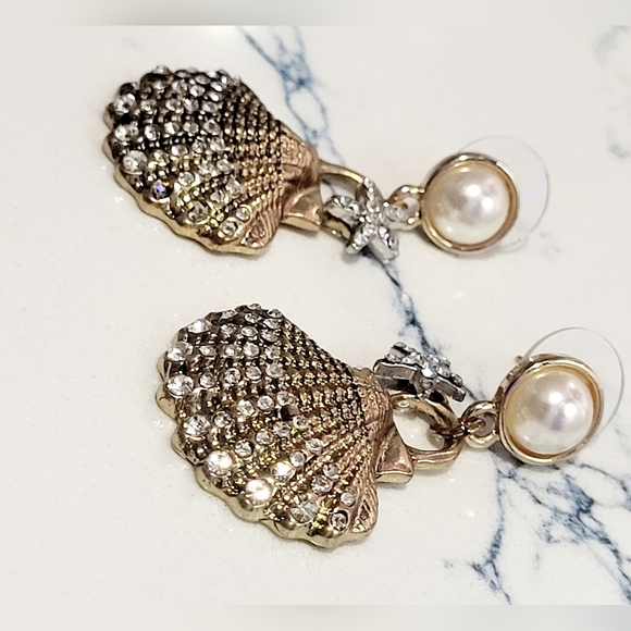 Seashell and starfish dangle earrings - Picture 2 of 7